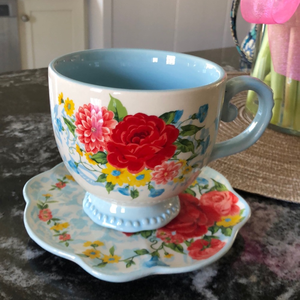 The Pioneer Woman Teacup and Saucer Set- Floral